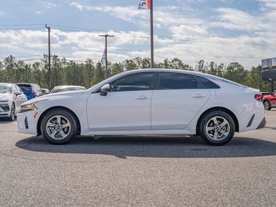 2023 Kia K5 - Photo 3