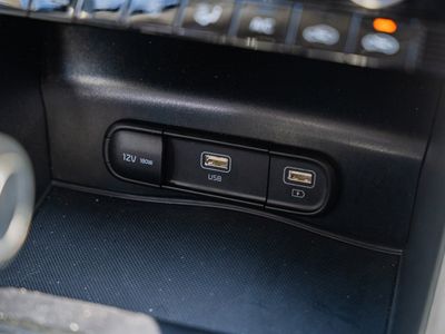 2023 Kia K5 - Photo 29