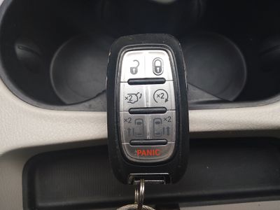 2023 Chrysler Voyager - Photo 15