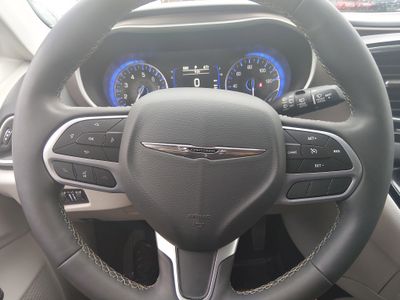 2023 Chrysler Voyager - Photo 12
