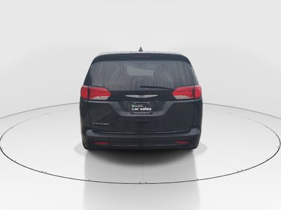 2023 Chrysler Voyager - Photo 6