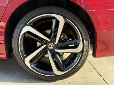 2018 Honda Accord - Photo 9