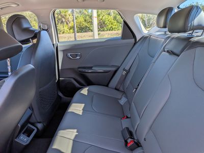 2026 Kia K4 — photo 13 view