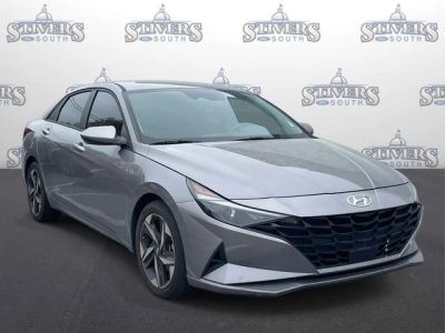 2023 Hyundai Elantra - Photo 1