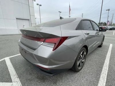 2023 Hyundai Elantra - Photo 3
