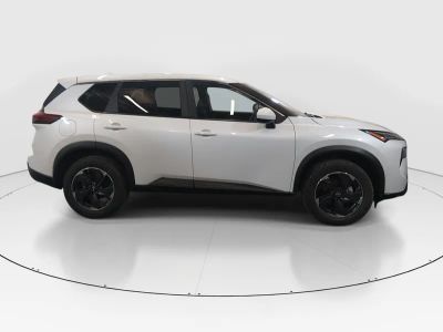 2024 Nissan Rogue — photo 8 view