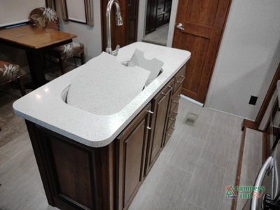 2019 Keystone RV Alpine — photo 21 view