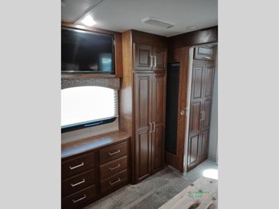 2019 Keystone RV Alpine — photo 28 view