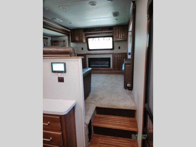 2019 Keystone RV Alpine — photo 13 view