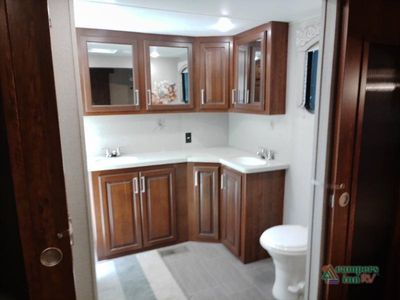 2019 Keystone RV Alpine — photo 30 view