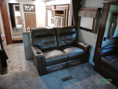 2019 Keystone RV Alpine — photo 16 view