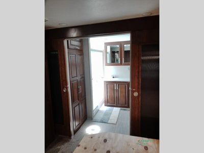 2019 Keystone RV Alpine — photo 29 view