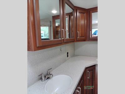 2019 Keystone RV Alpine — photo 37 view