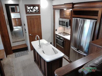 2019 Keystone RV Alpine — photo 18 view