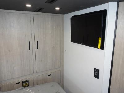 2026 Grand Design LINEAGE SERIES F - Photo 25