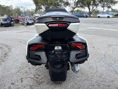 2026 Can-Am Spyder RT Limited Platine — engine compartment view