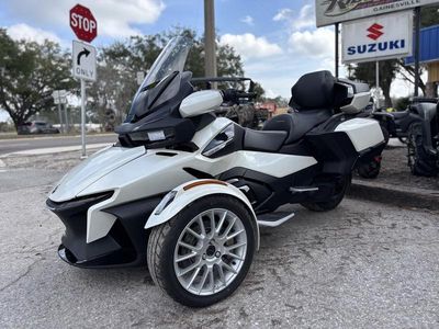 2026 Can-Am Spyder RT Limited Platine — side profile view