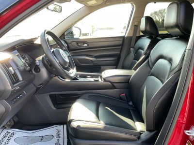 2023 Nissan Pathfinder - Photo 9