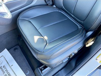 2026 Jeep Grand Cherokee — photo 16 view