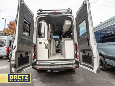 2026 Grand Design Lineage Series VT — photo 8 view