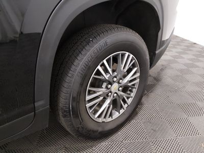 2025 Chevrolet Traverse - Photo 10