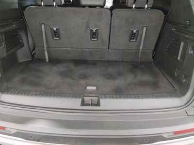 2025 Chevrolet Traverse - Photo 11