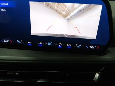 2025 Chevrolet Traverse - Photo 17