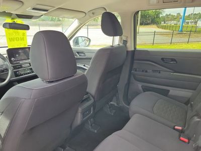 2025 Nissan Pathfinder - Photo 27