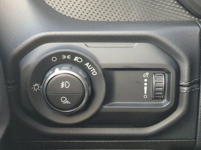 2026 Jeep Gladiator - Photo 27