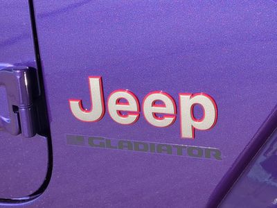 2026 Jeep Gladiator - Photo 13