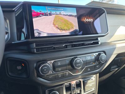 2026 Jeep Gladiator — photo 20 view