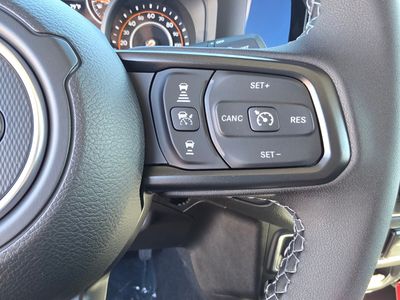 2026 Jeep Gladiator — photo 18 view