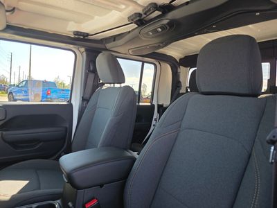 2026 Jeep Gladiator — photo 11 view