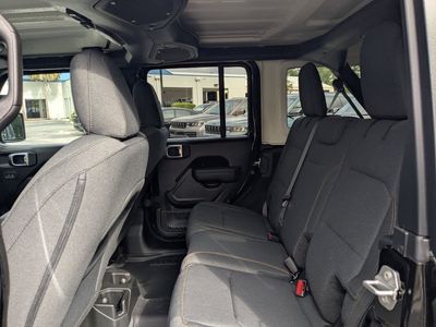 2026 Jeep Wrangler - Photo 14