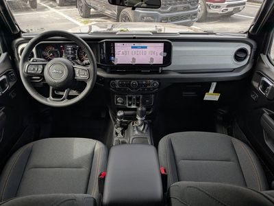 2026 Jeep Wrangler - Photo 15