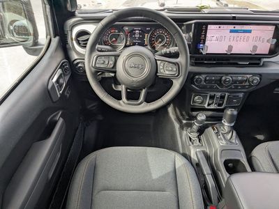 2026 Jeep Wrangler - Photo 16