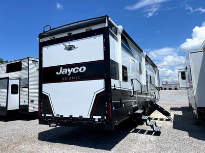 2026 Jayco Seismic - Photo 4