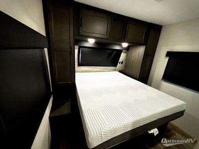 2025 Venture RV SportTrek - Photo 8
