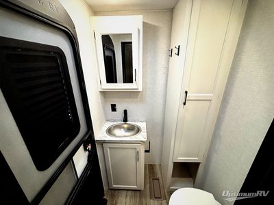 2025 Venture RV SportTrek - Photo 16