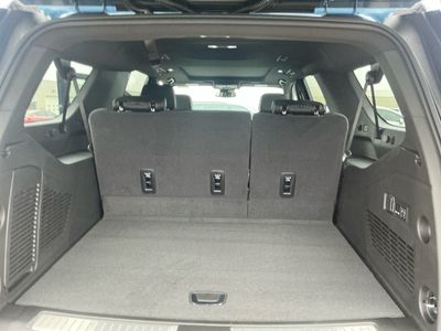 2026 GMC Yukon XL — photo 18 view