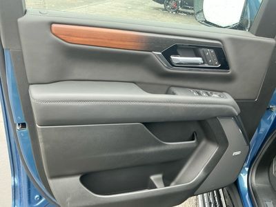 2026 GMC Yukon XL — photo 16 view