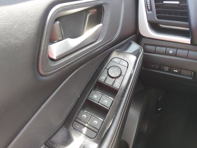 2025 Nissan Rogue — photo 13 view