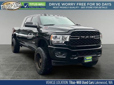 2022 RAM 2500 Big Horn Lifted in Diamond Black — front three-quarter view