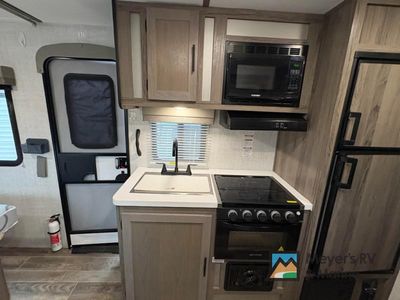 2023 Gulf Stream RV Streamlite SVT - Photo 13