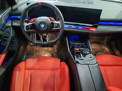 2025 BMW M5 - Photo 9