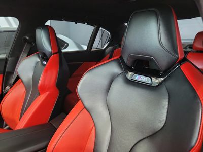 2025 BMW M5 - Photo 16