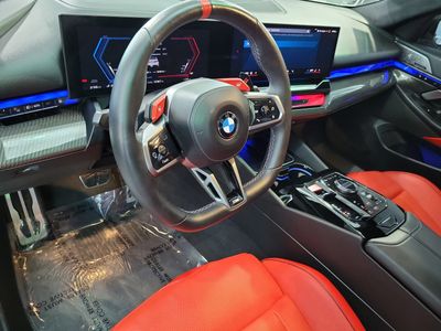 2025 BMW M5 - Photo 18