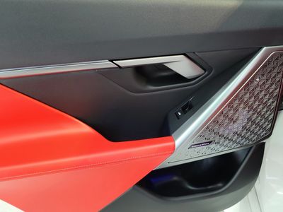 2025 BMW M5 - Photo 14
