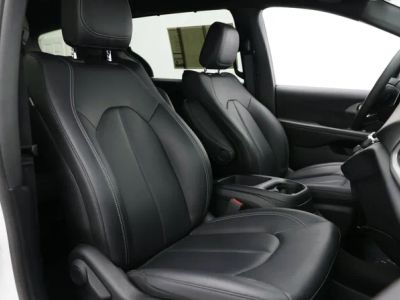 2026 Chrysler Pacifica — photo 37 view