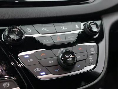 2026 Chrysler Pacifica — photo 17 view